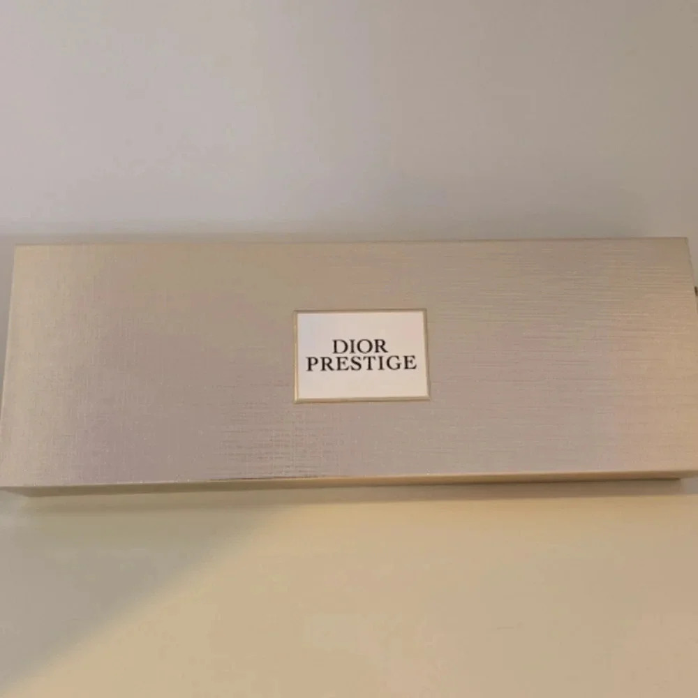 Dior Prestige Skincare 7pc Set - Picture 2 of 2